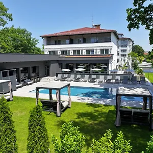 https://kurhotel-regina.com-bavaria.com